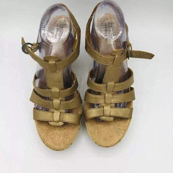 BOC Sandals Womens Size 10 Gold Born Concept Leather Buckle Cork Wedge Shoes - Picture 4 of 13